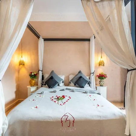 Riad Jolie-2
